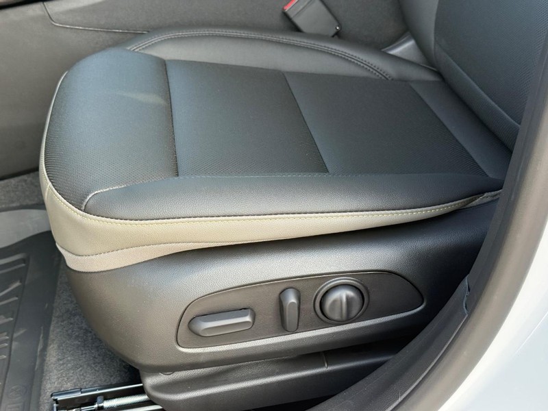 Chevrolet Trax Vehicle Full-screen Gallery Image 18