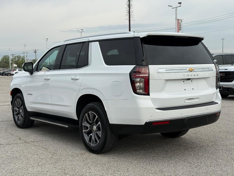 Chevrolet Tahoe Vehicle Full-screen Gallery Image 3