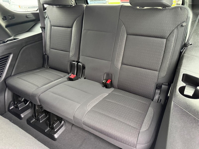 Chevrolet Tahoe Vehicle Full-screen Gallery Image 10