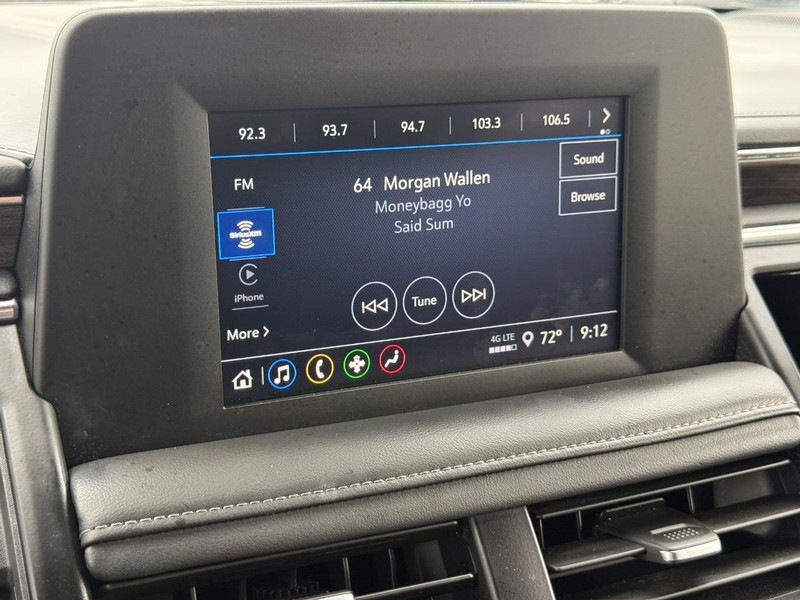 Chevrolet Tahoe Vehicle Full-screen Gallery Image 18