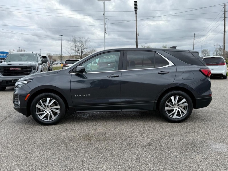 Chevrolet Equinox Vehicle Full-screen Gallery Image 2