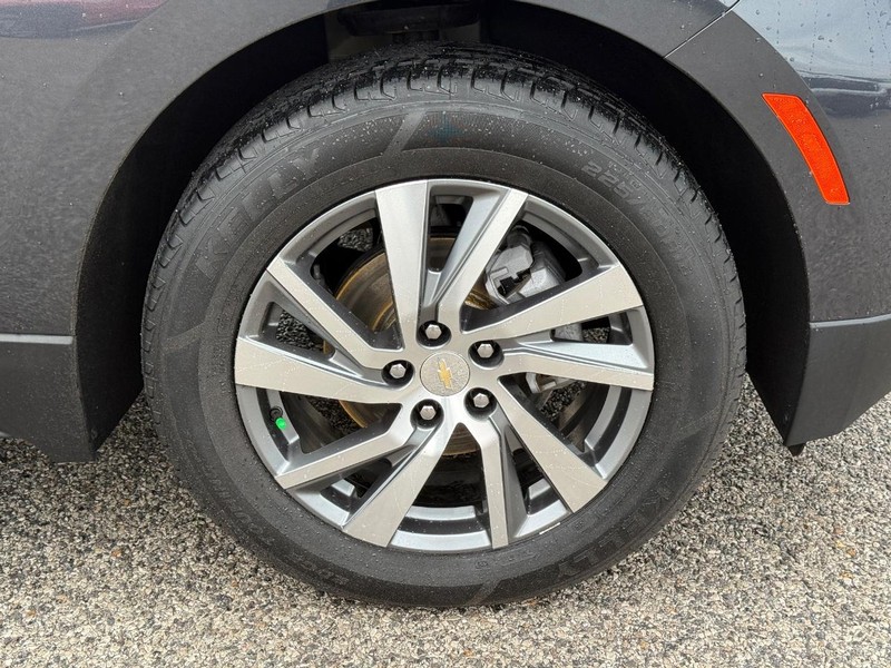 Chevrolet Equinox Vehicle Full-screen Gallery Image 7