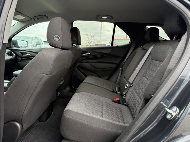 Chevrolet Equinox Vehicle Full-screen Gallery Image 10