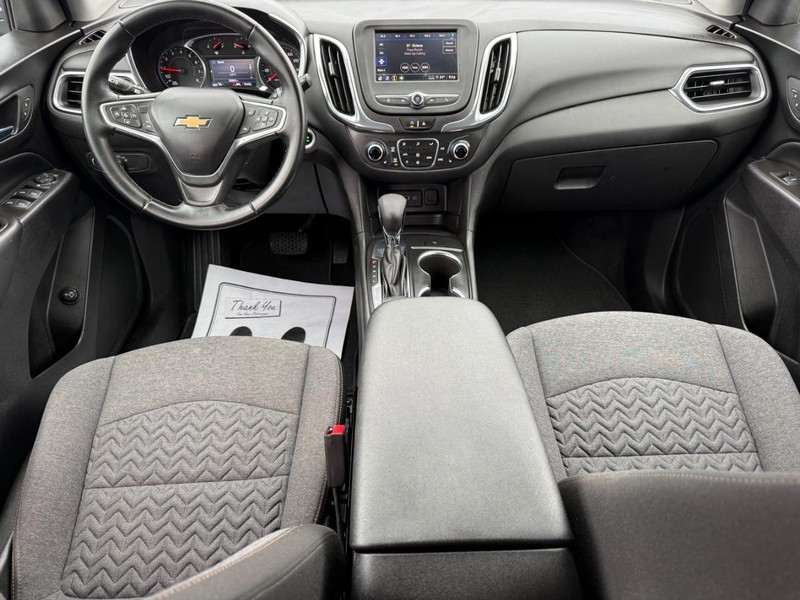 Chevrolet Equinox Vehicle Full-screen Gallery Image 11
