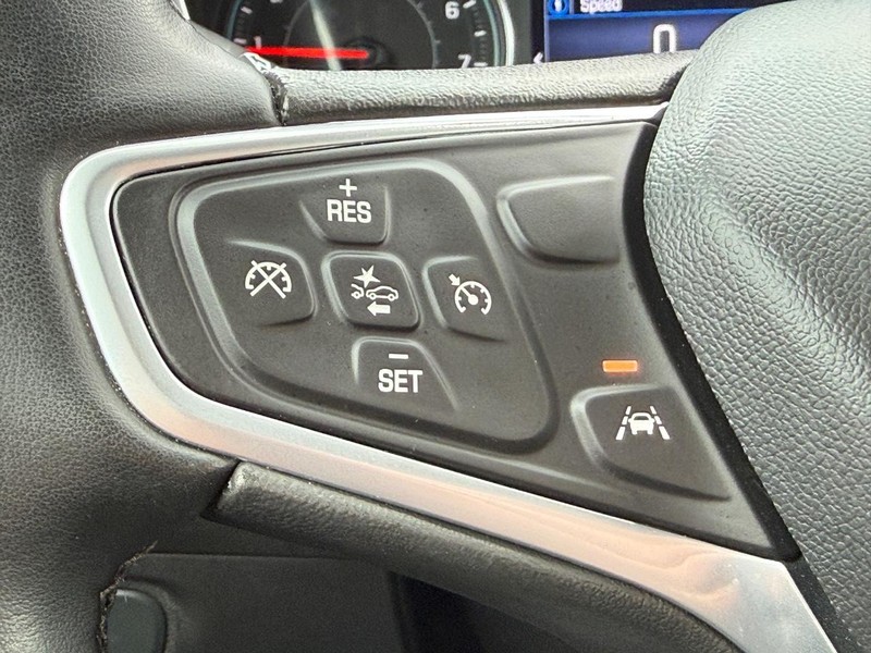 Chevrolet Equinox Vehicle Full-screen Gallery Image 13