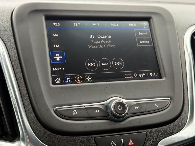 Chevrolet Equinox Vehicle Full-screen Gallery Image 16