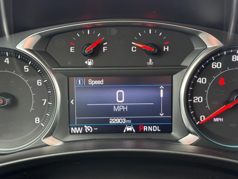 Chevrolet Equinox Vehicle Full-screen Gallery Image 21