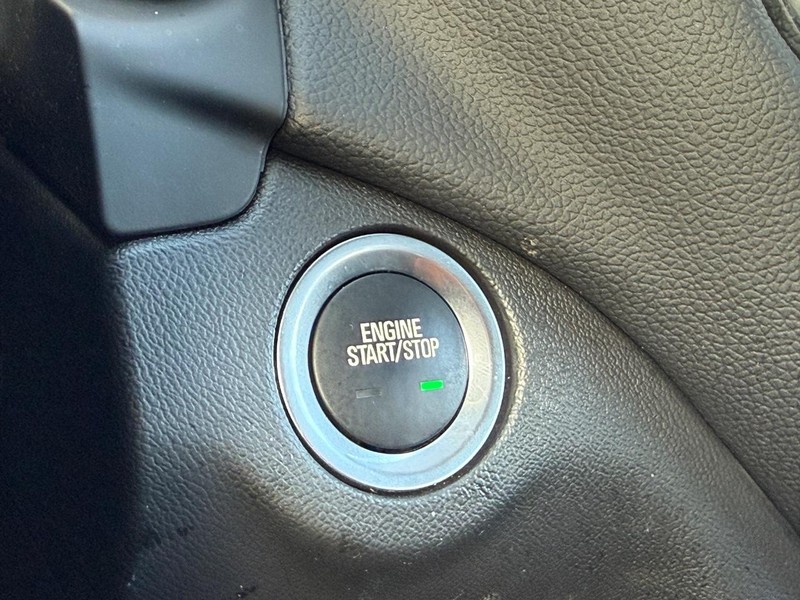 Chevrolet Equinox Vehicle Full-screen Gallery Image 15