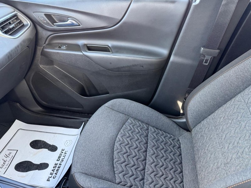 Chevrolet Equinox Vehicle Full-screen Gallery Image 20