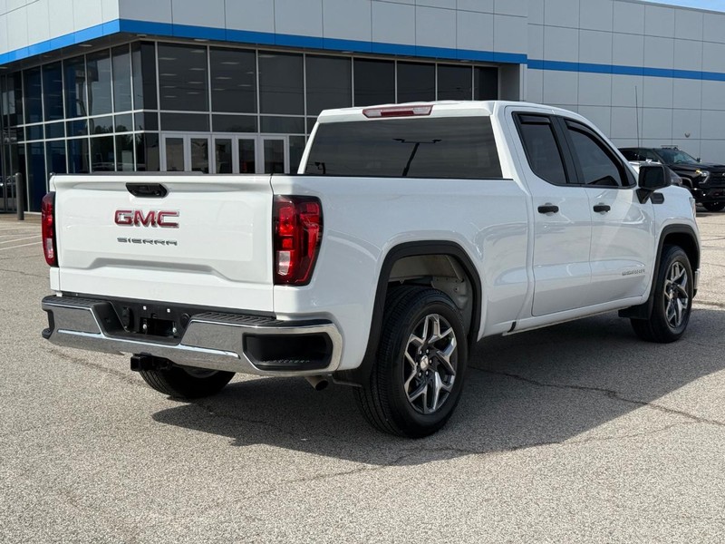 GMC Sierra 1500 Vehicle Full-screen Gallery Image 5
