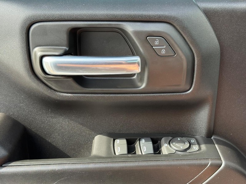 GMC Sierra 1500 Vehicle Full-screen Gallery Image 21