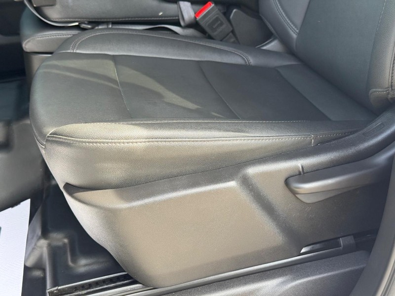 GMC Sierra 1500 Vehicle Full-screen Gallery Image 22