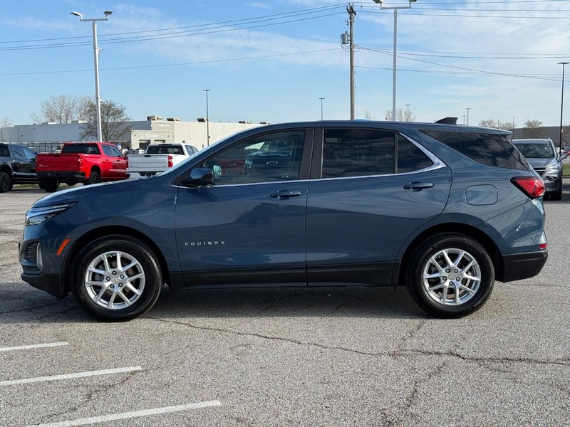 Chevrolet Equinox Vehicle Full-screen Gallery Image 2