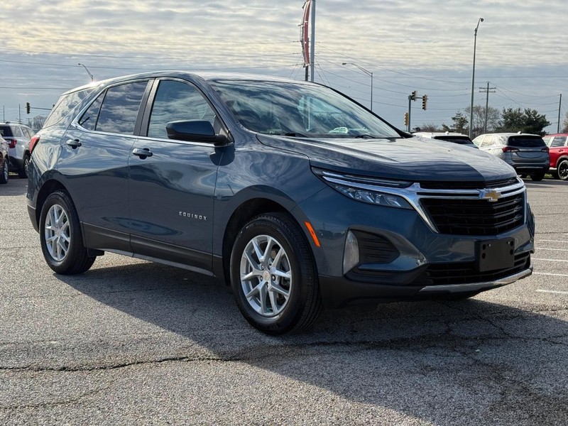 Chevrolet Equinox Vehicle Full-screen Gallery Image 8