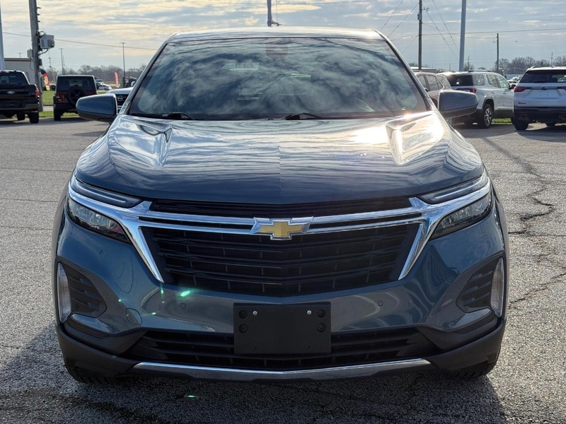 Chevrolet Equinox Vehicle Full-screen Gallery Image 9