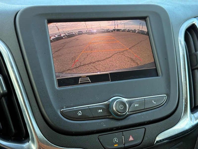 Chevrolet Equinox Vehicle Full-screen Gallery Image 18