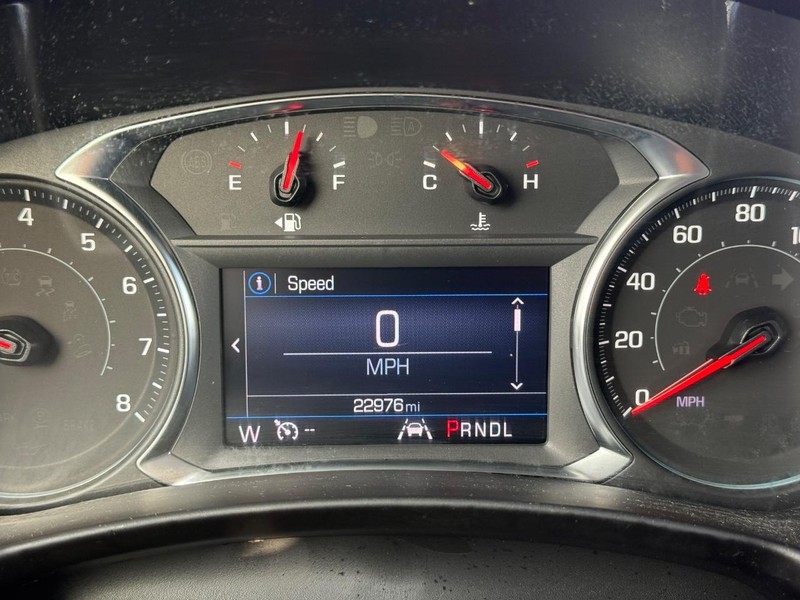 Chevrolet Equinox Vehicle Full-screen Gallery Image 22