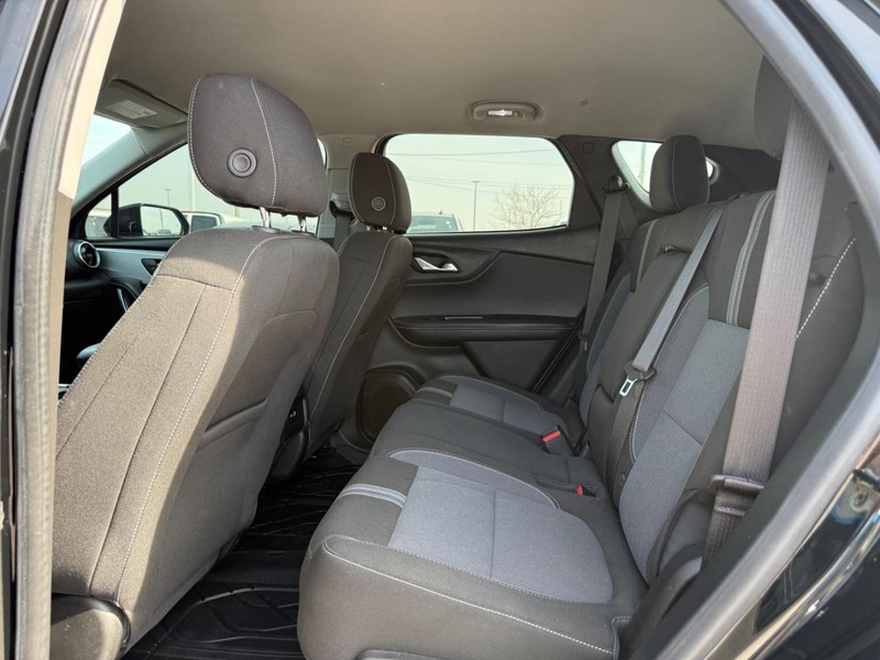 Chevrolet Blazer Vehicle Full-screen Gallery Image 10