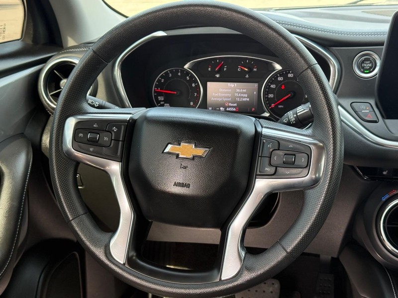 Chevrolet Blazer Vehicle Full-screen Gallery Image 12