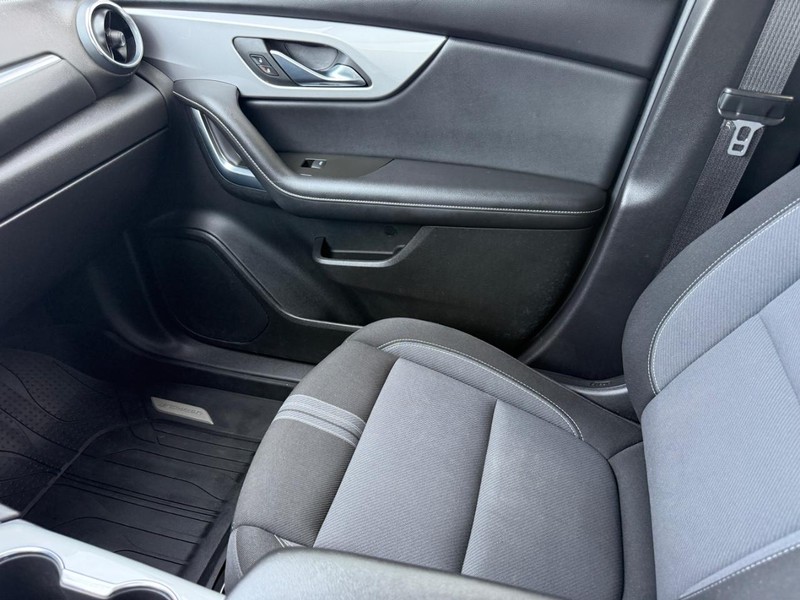 Chevrolet Blazer Vehicle Full-screen Gallery Image 21