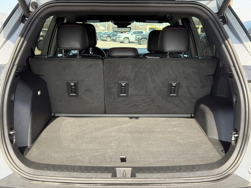 Chevrolet Equinox Vehicle Full-screen Gallery Image 6