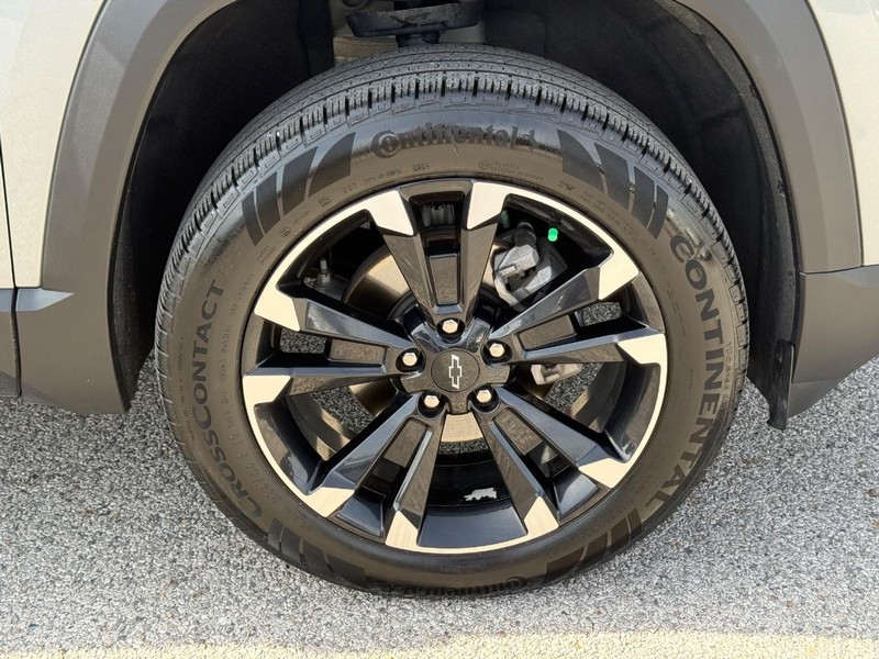 Chevrolet Equinox Vehicle Full-screen Gallery Image 7