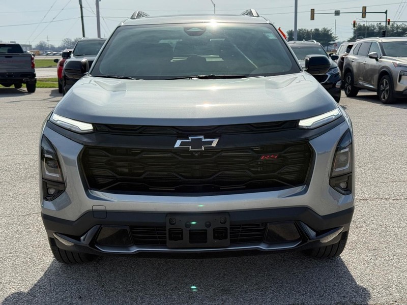Chevrolet Equinox Vehicle Full-screen Gallery Image 9