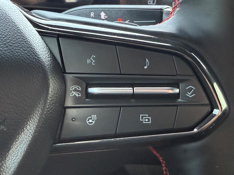 Chevrolet Equinox Vehicle Full-screen Gallery Image 15