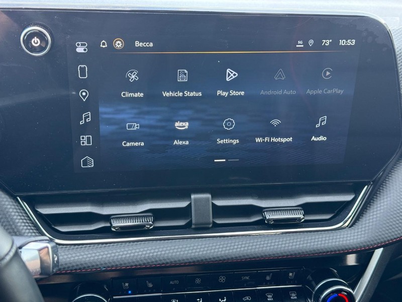 Chevrolet Equinox Vehicle Full-screen Gallery Image 17