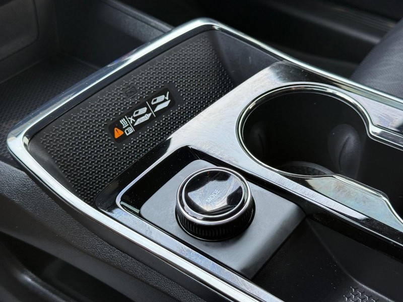 Chevrolet Equinox Vehicle Full-screen Gallery Image 20