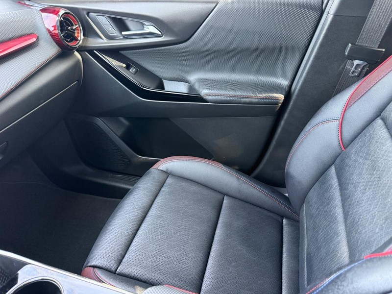 Chevrolet Equinox Vehicle Full-screen Gallery Image 21