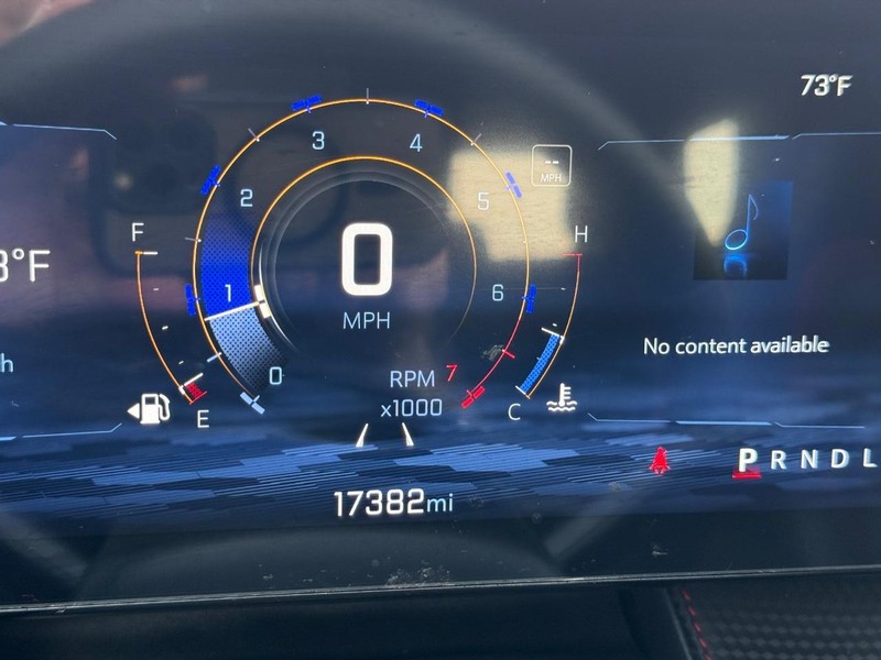Chevrolet Equinox Vehicle Full-screen Gallery Image 22