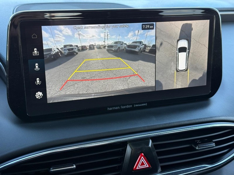 Hyundai Santa Fe Vehicle Full-screen Gallery Image 19