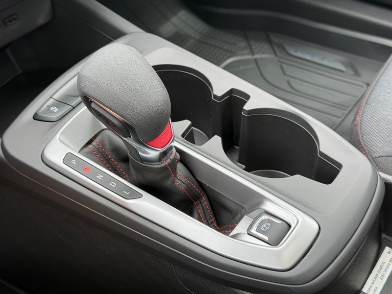 Chevrolet Trax Vehicle Full-screen Gallery Image 14