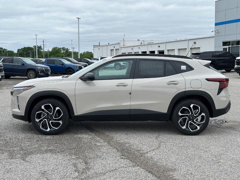Chevrolet Trax Vehicle Full-screen Gallery Image 2