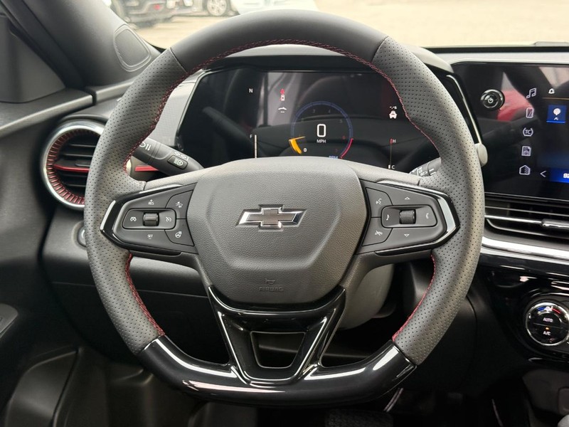 Chevrolet Trax Vehicle Full-screen Gallery Image 7