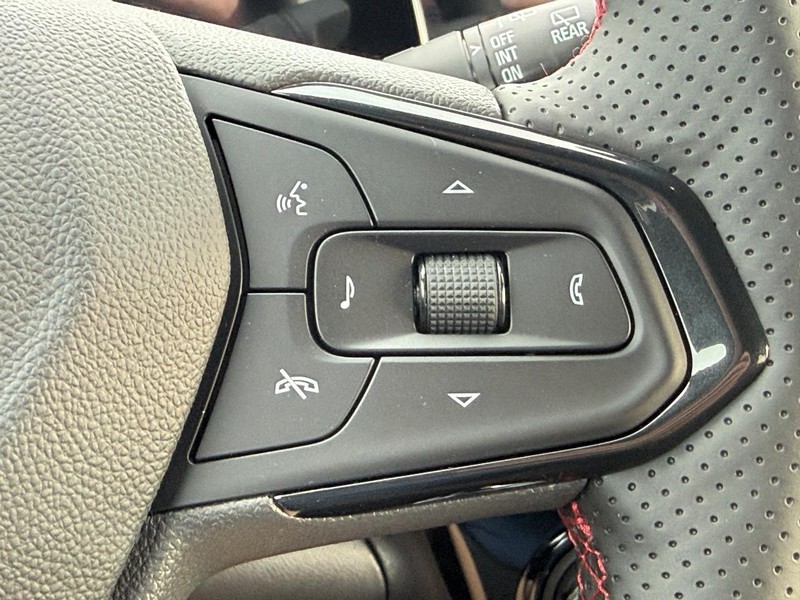 Chevrolet Trax Vehicle Full-screen Gallery Image 9