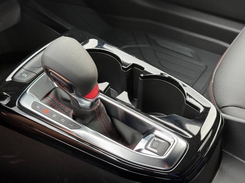 Chevrolet Trax Vehicle Full-screen Gallery Image 14