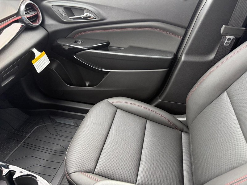Chevrolet Trax Vehicle Full-screen Gallery Image 15