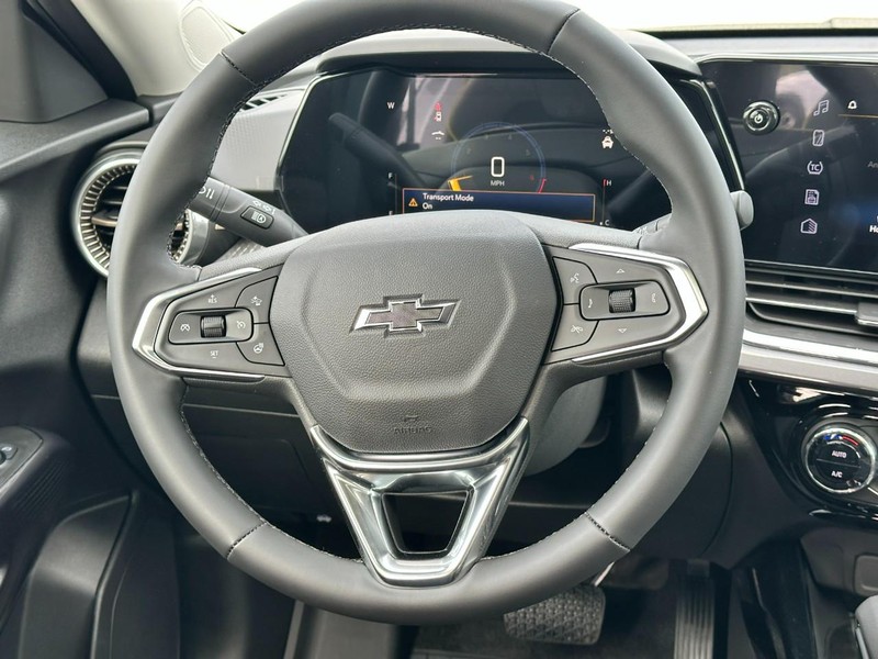 Chevrolet Trax Vehicle Full-screen Gallery Image 7