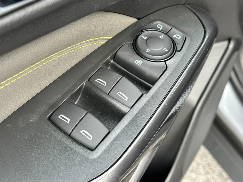 Chevrolet Trax Vehicle Full-screen Gallery Image 10