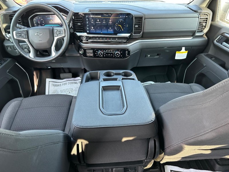 Chevrolet Silverado 1500 Vehicle Full-screen Gallery Image 6