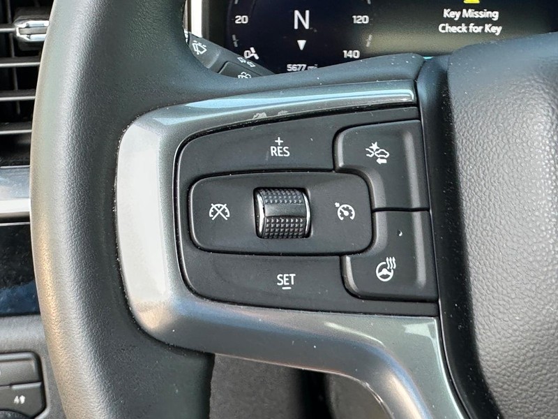 Chevrolet Silverado 1500 Vehicle Full-screen Gallery Image 8