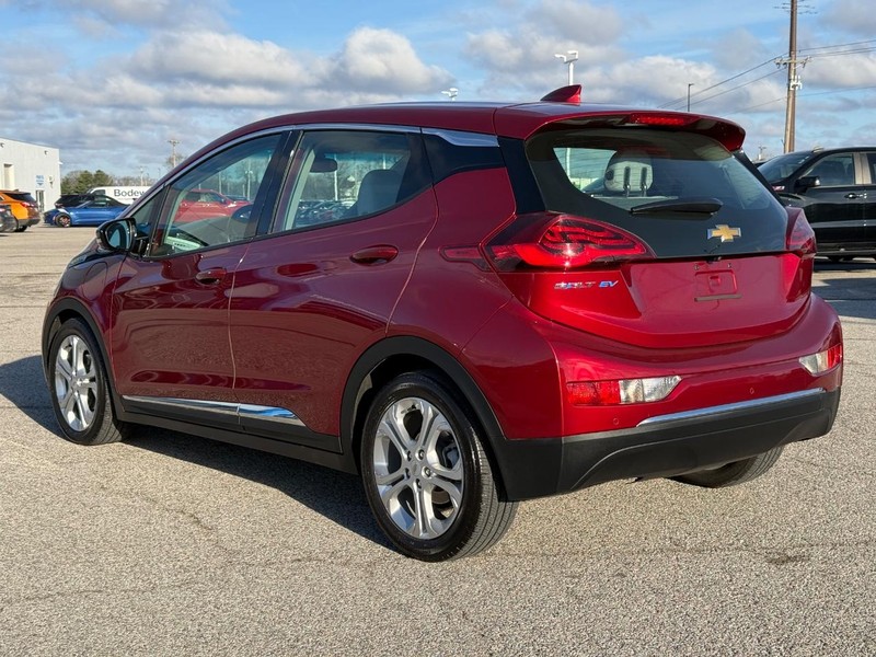 Chevrolet Bolt EV Vehicle Full-screen Gallery Image 3
