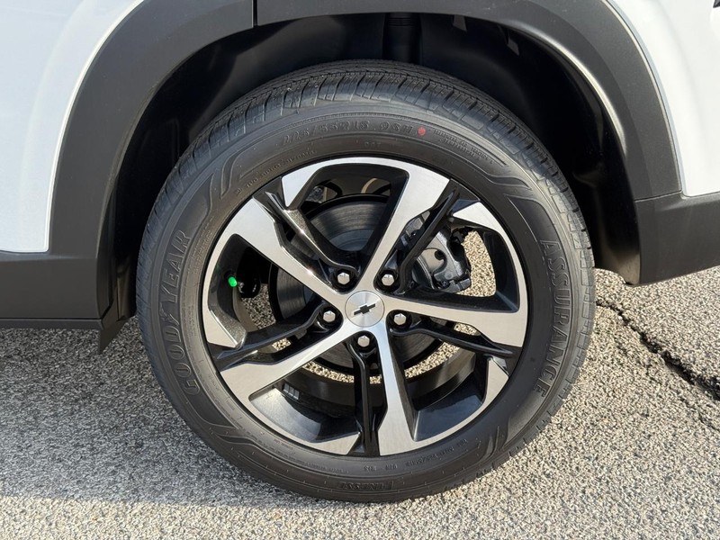 Chevrolet Trax Vehicle Full-screen Gallery Image 4