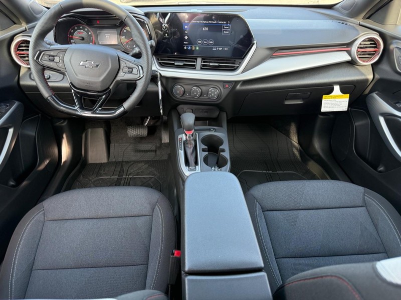 Chevrolet Trax Vehicle Full-screen Gallery Image 7