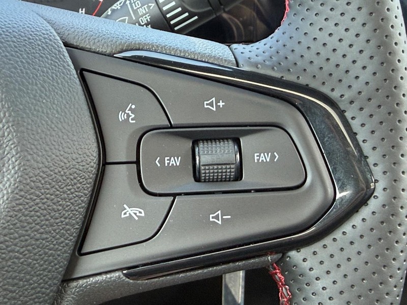 Chevrolet Trax Vehicle Full-screen Gallery Image 10