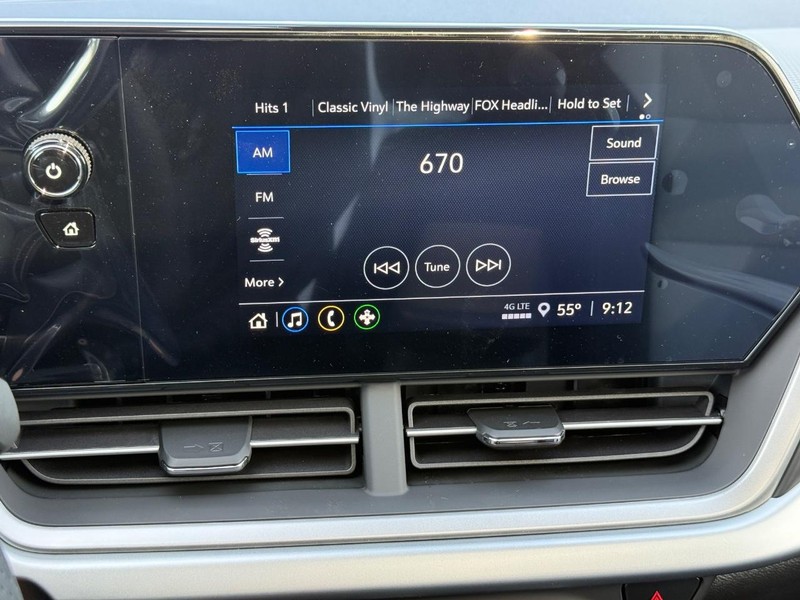 Chevrolet Trax Vehicle Full-screen Gallery Image 11