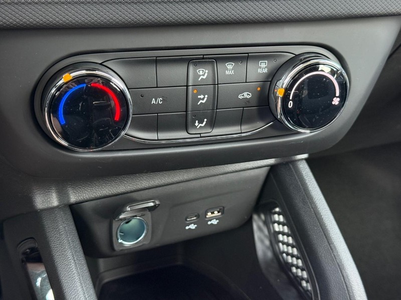 Chevrolet TrailBlazer Vehicle Full-screen Gallery Image 13