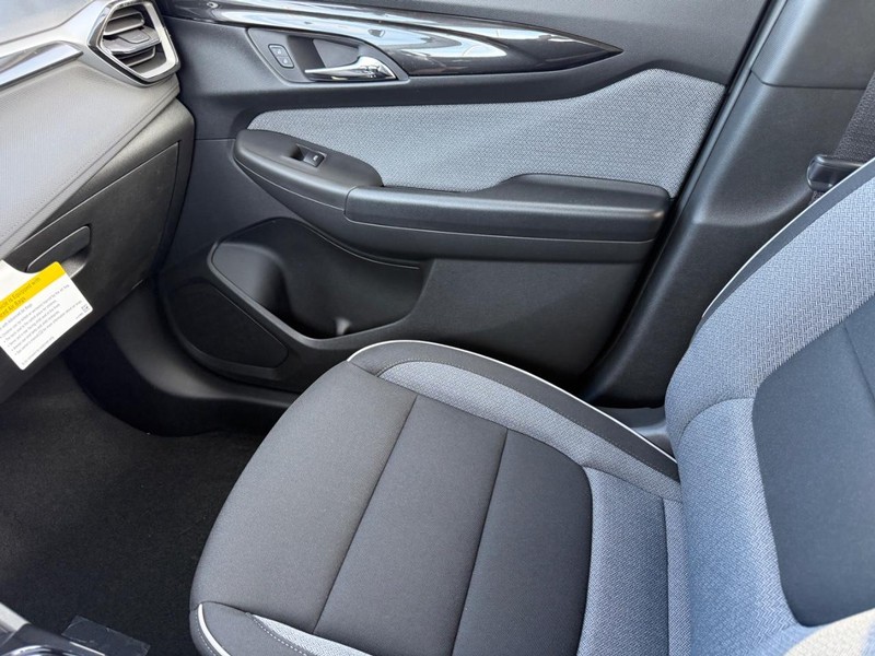 Chevrolet TrailBlazer Vehicle Full-screen Gallery Image 15